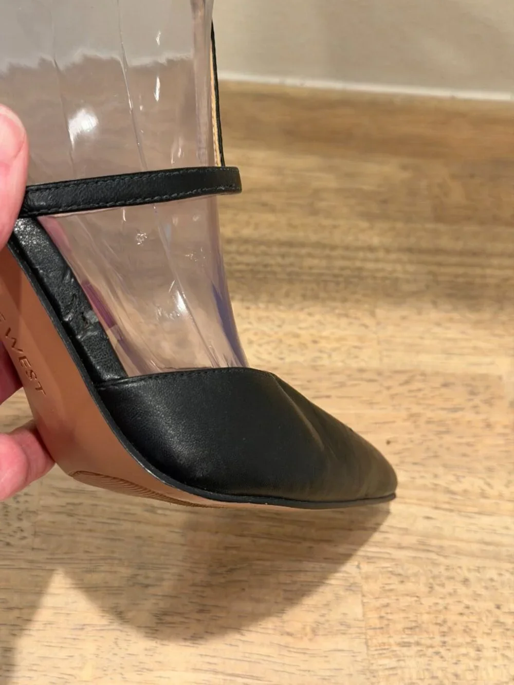 Nine West Black Pointed Toe T-Strap Heeled Sandals Size 9.5